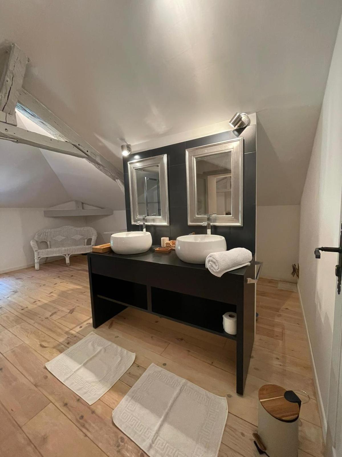 Chateau La Gineste - Castle And Vineyard Duravel 外观 照片